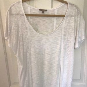 White casual scoop neck t-shirt